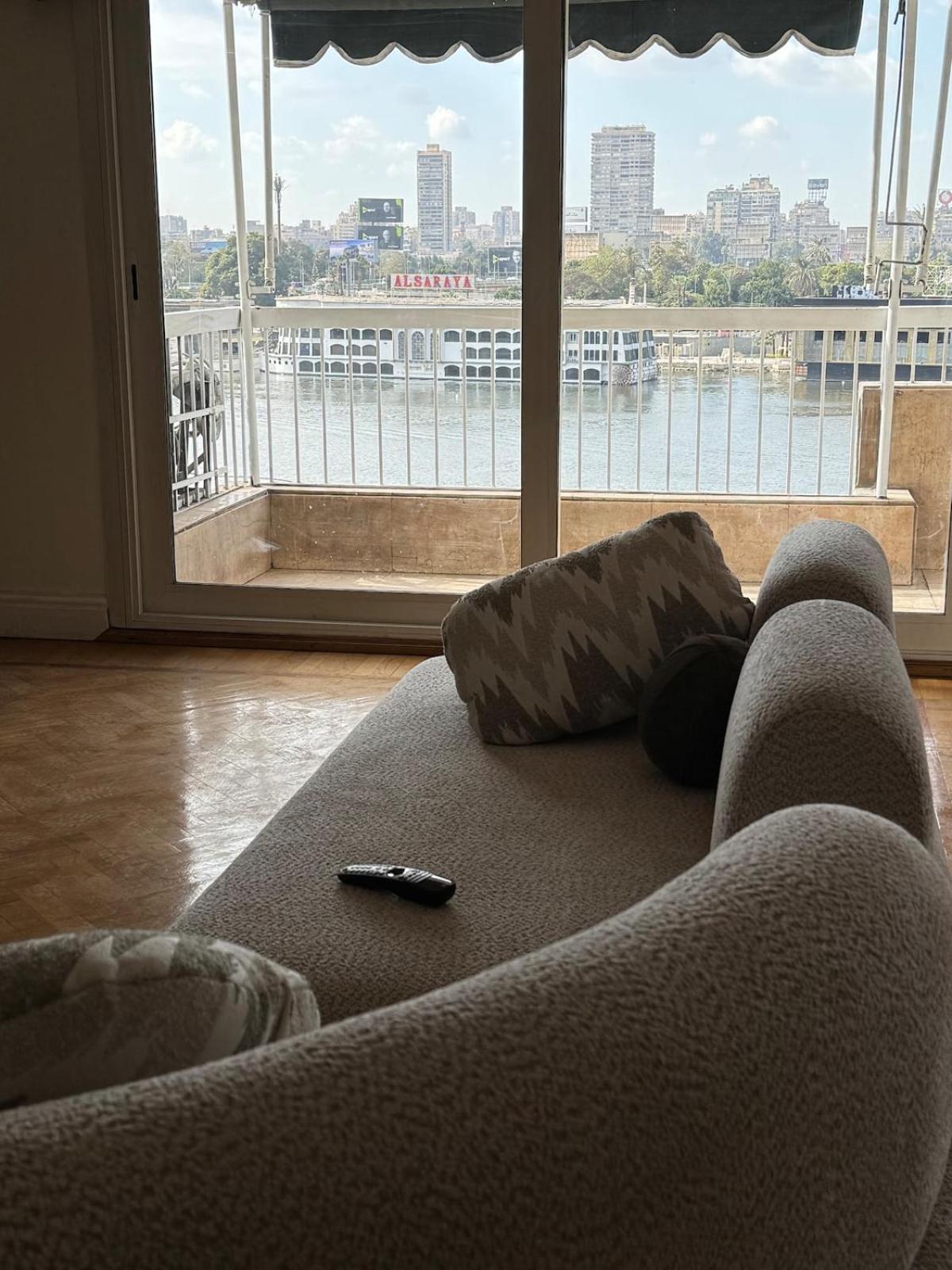 Prestigious Nilefront Luxury Apartment Cairo